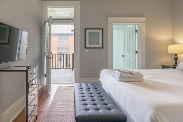 7 bedrooms, bed sheets