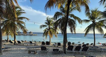 Luxury, Beachfront, Sea View, 2 BDR The Shore Blue Bay Beach and Golf Resort
