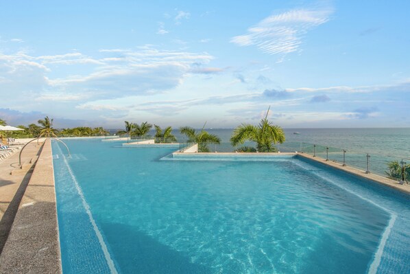 Outdoor pool, a heated pool