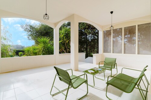Villa 'Camilla A Otranto' avec piscine privée, jardin privé et climatisation