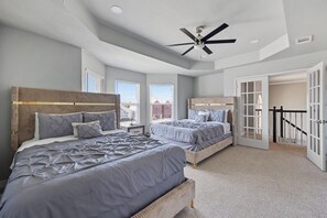 5 bedrooms, desk, iron/ironing board, free WiFi