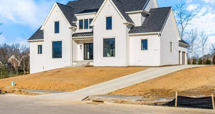 Luxury Living, Derby Thrills