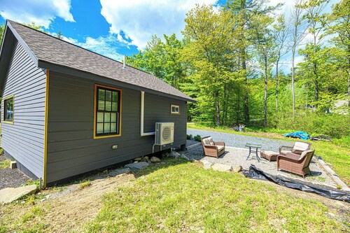 Cozy Tiny Cottage Near Mount Sunapee