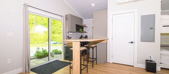Charming Sunapee Tiny Home: Walk to Lake + Cool AC