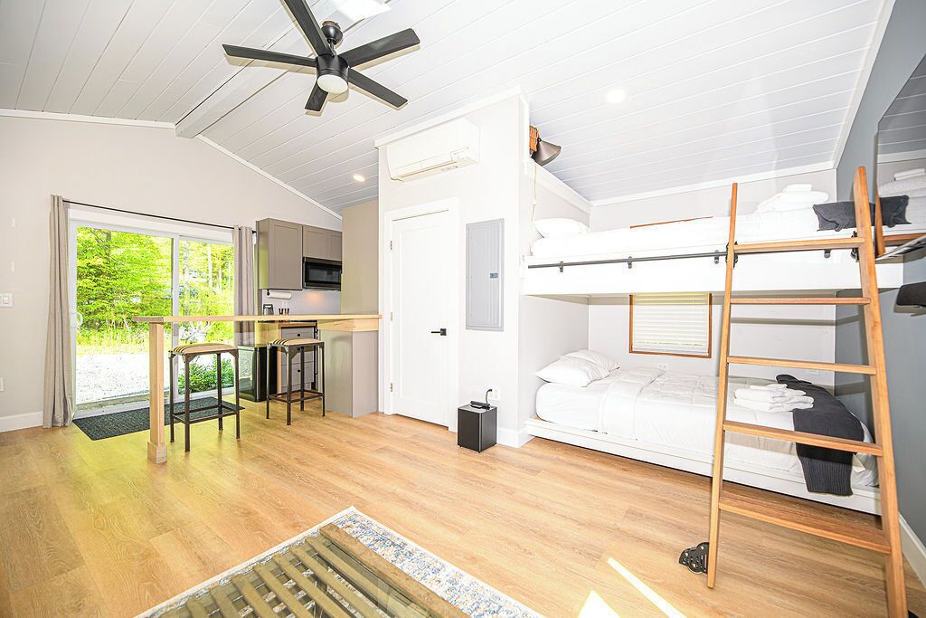 1 chambre, fer et planche à repasser, Wi-Fi gratuit, draps fournis