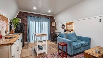 智能电视、壁炉