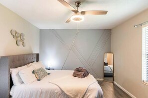 2 chambres, fer et planche à repasser, accès au Wi-Fi (inclus)