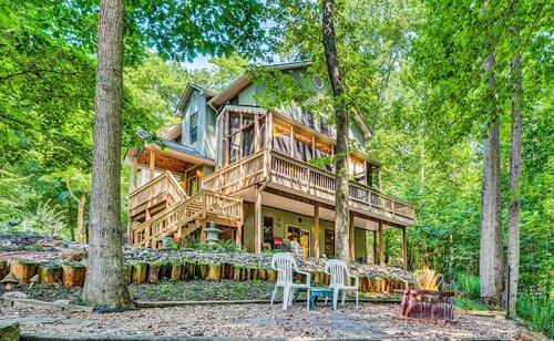 O`Neill`s Getaway - Sleeps 14! Pet-Friendly - Meditation Garden - Pool Table