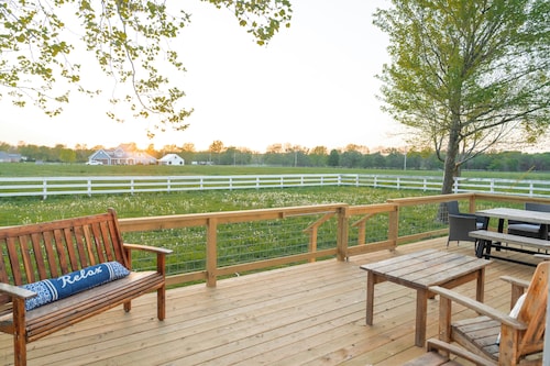 Spacious 5-bedroom farmhouse with country views in charming Prairie Grove