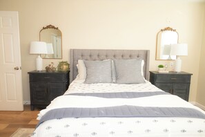 5 soverom, safe på rommet, strykejern/-brett og reiseseng for barn