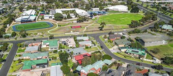 StayAU Gorgeous 5BR BBQ Home Geelong