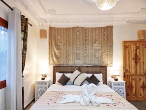 Luxury Double or Twin Room, Garden View | 1 bedroom, premium bedding, in-room safe, individually decorated