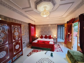 Literie de qualité supérieure, coffres-forts dans les chambres