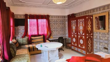 Literie de qualité supérieure, coffres-forts dans les chambres