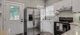 Charming Green Cottage in Shepherd, TX