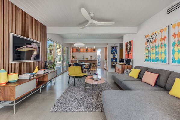 House, 3 Bedrooms, Private Pool, Mountain View | Living room - Alexander Flat (Palm Springs)