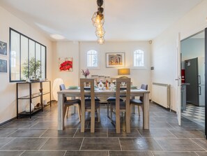 Dining - Vacation home Jaffe by Interhome (Saint-Sulpice-de-Royan)
