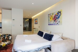 1 habitación, tabla de planchar con plancha, wifi y ropa de cama 