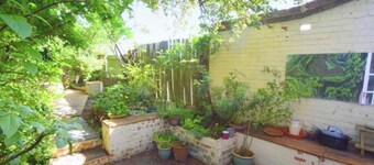 House - Sleeps 6 - Garden - Parking
