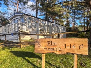 Exterior - 2 bedroom accommodation in Poole (Poole)