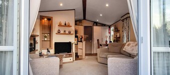 2 bedroom accommodation in Poole