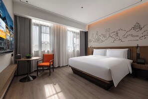 1 bedroom, in-room safe, blackout curtains, free WiFi