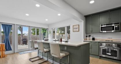 Modern and Cozy 3BR Retreat in the Heart of Lake Worth Beach