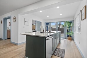 Interior - Modern and Cozy 3BR Retreat in the Heart of Lake Worth Beach (Lake Worth Beach)