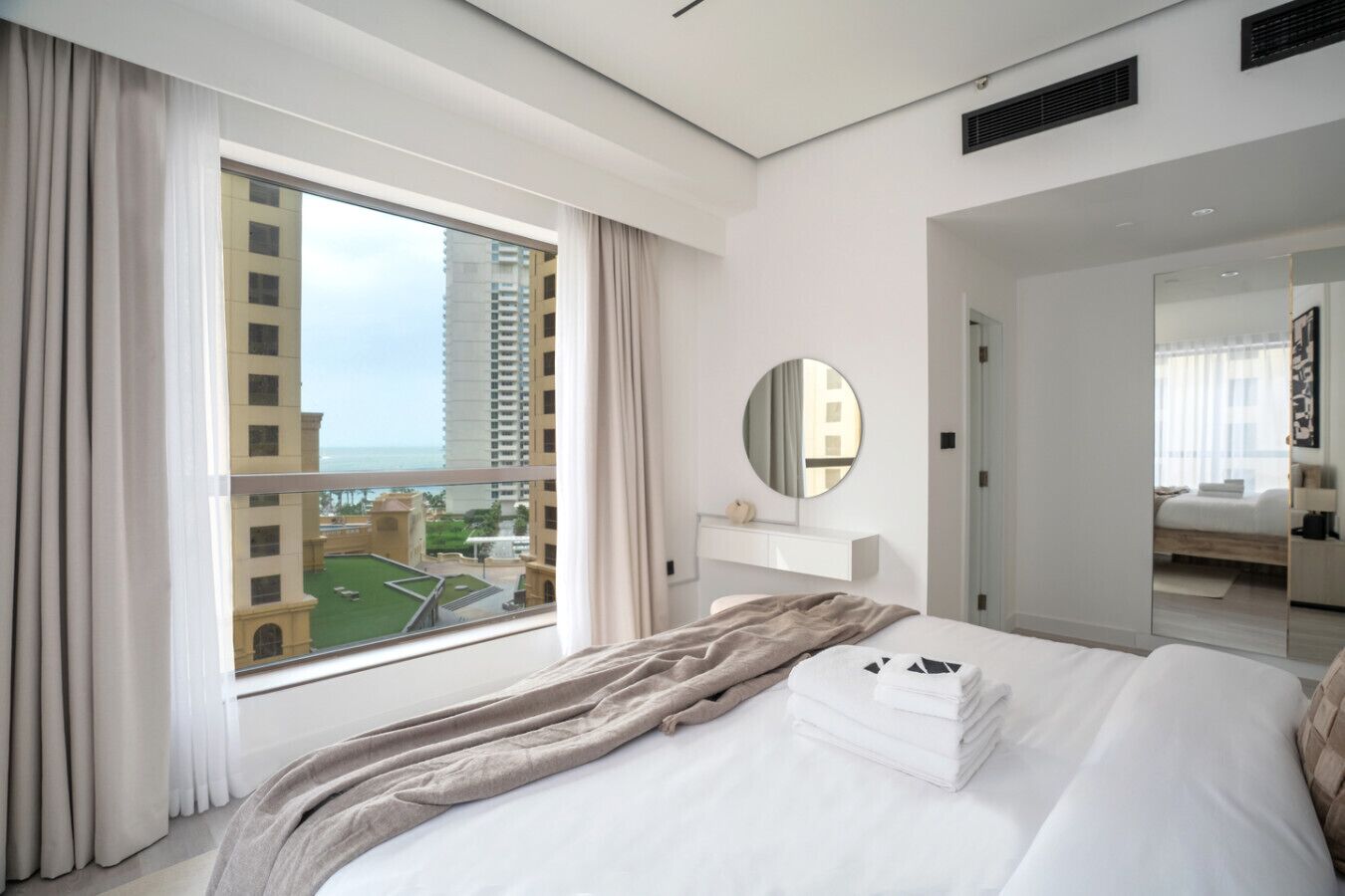 1 dormitorio, escritorio, tabla de planchar con plancha y wifi gratis