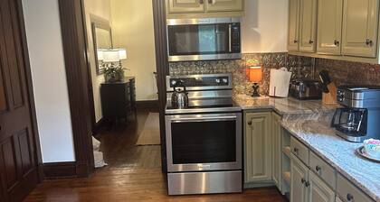 Spacious 4-bedroom 19th Century home in historic downtown Maysville!