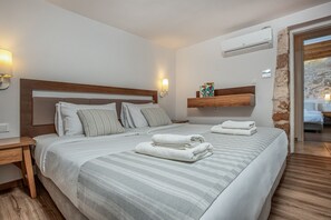 2 slaapkamers, een bureau, een strijkplank/strijkijzer, wifi