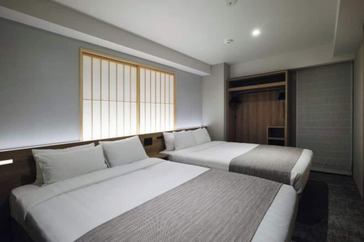 In-room safe, iron/ironing board, free WiFi, bed sheets