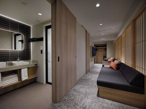 Coffres-forts dans les chambres, fer et planche à repasser