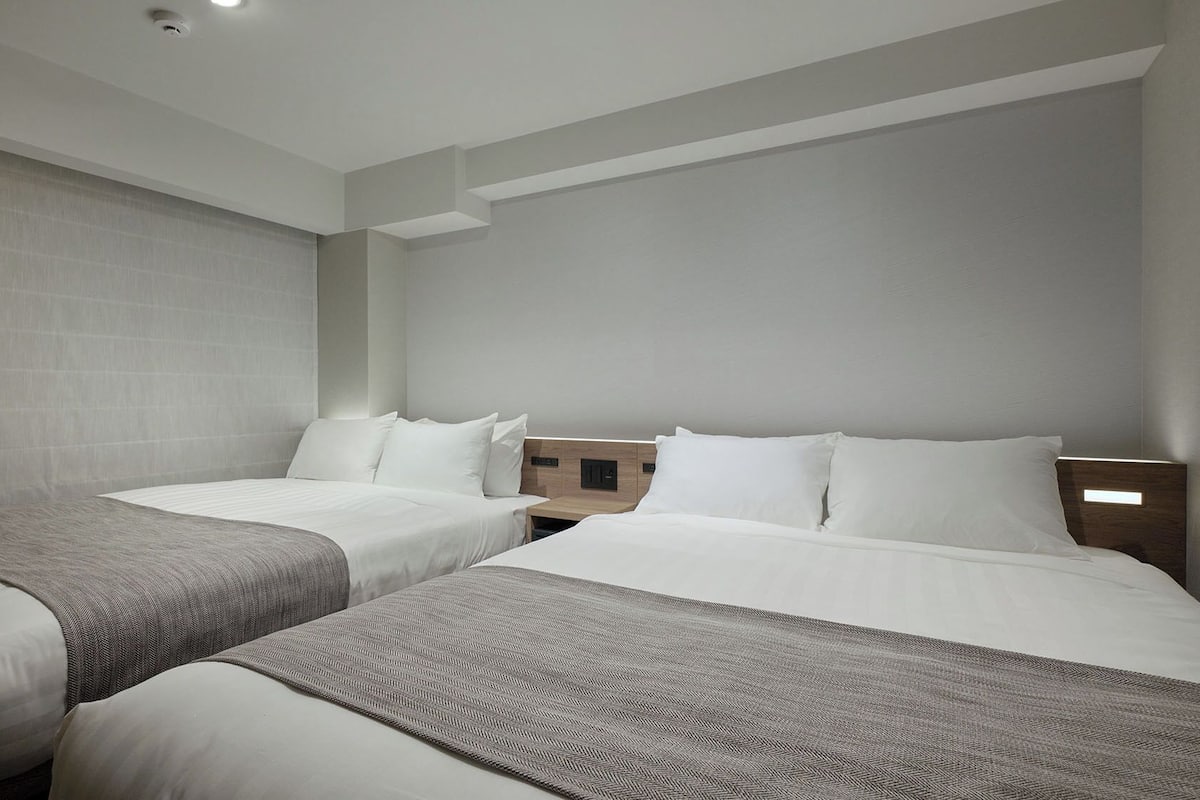 In-room safe, iron/ironing board, free WiFi, bed sheets