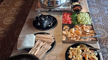 Tägliches Frühstücksbuffet (350 INR pro Person)