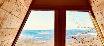 `The Scout`: a cozy mountain cabin with million dollar view