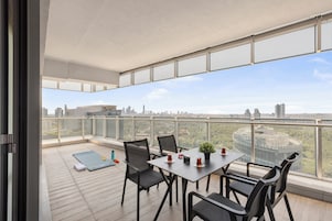 Apartamento Deluxe, 2 habitaciones | Balcón