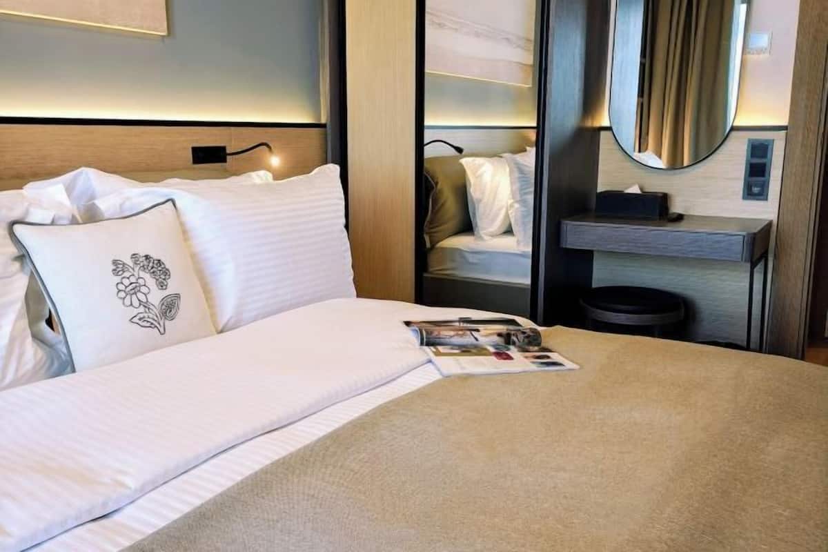 1 bedroom, down comforters, in-room safe, desk