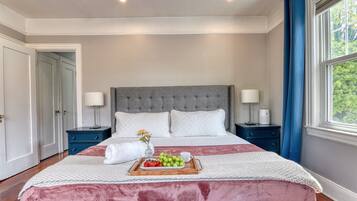 4 Schlafzimmer, Schreibtisch, Bügeleisen/Bügelbrett, Reisekinderbett