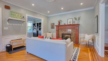 Smart-TV, peis, videospill og bøker