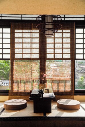 Exterior - Izan (Dali)