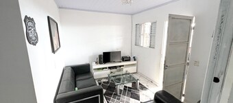 Casa grande com garagem grande