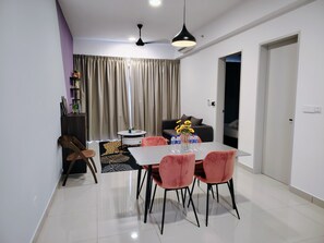 Standard Apartment, 2 Bedrooms, City View | Living area