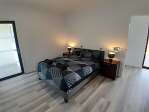 3 dormitorios, tabla de planchar con plancha, wifi y ropa de cama