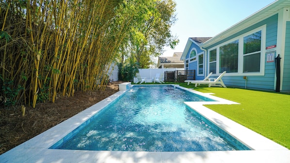 Outdoor pool, a heated pool