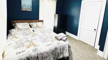 3 soverom, strykejern/-brett, wi-fi og sengetøy