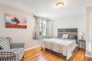 5 soverom, reiseseng for barn, wi-fi (inkludert) og sengetøy