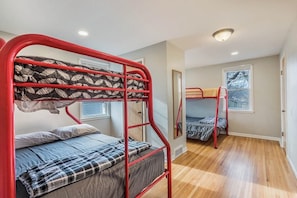 5 chambres, lit parapluie, Wi-Fi gratuit, draps fournis