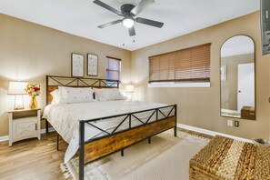 5 bedrooms, iron/ironing board, WiFi, bed sheets