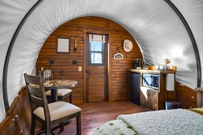 1 chambre, Wi-Fi gratuit, draps fournis